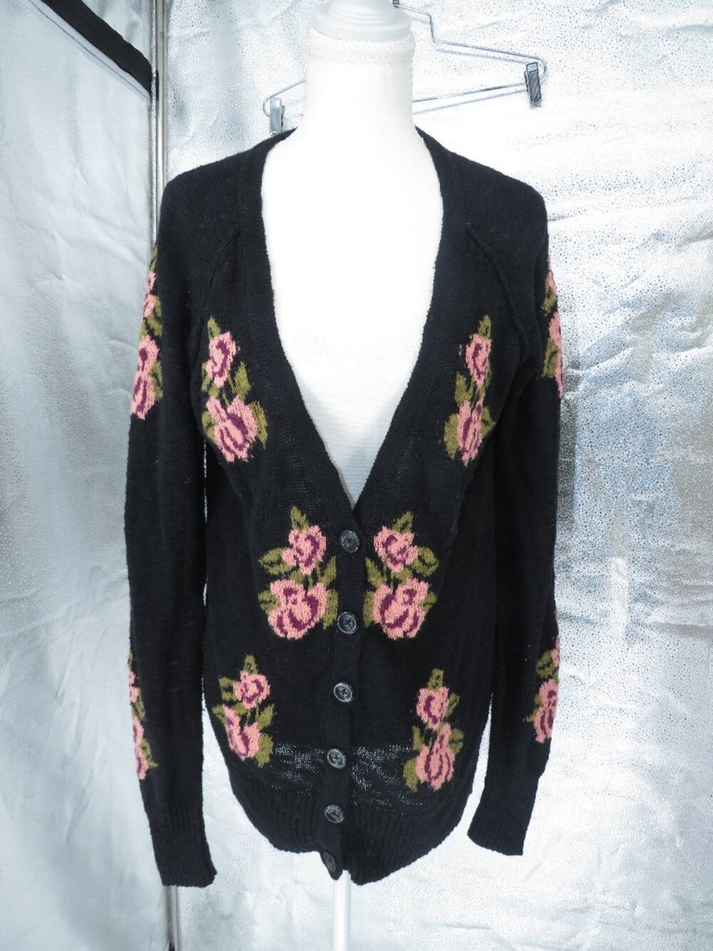 Mudd Floral Cardigan Sweater Black Pink Size Large Y2K Vintage Style Knit V Neck